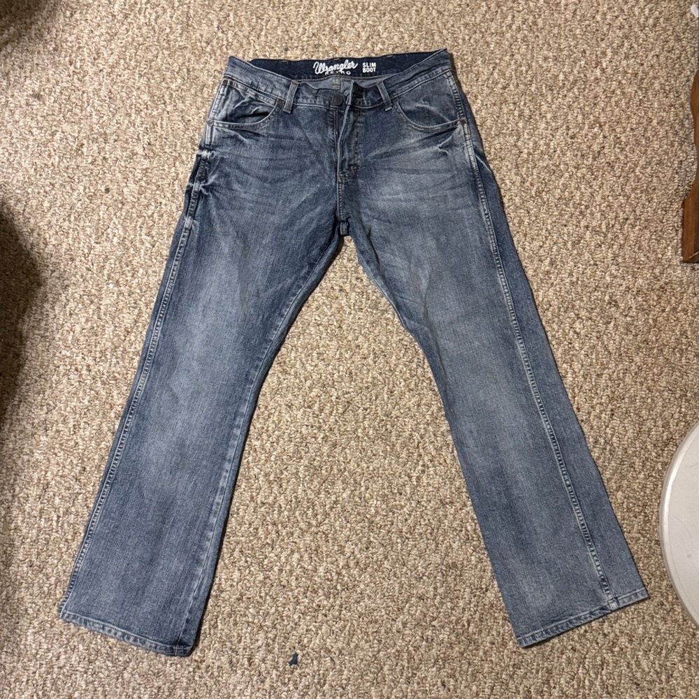Wrangler Retro 
Men's Classic Bootcut Jeans in Blue